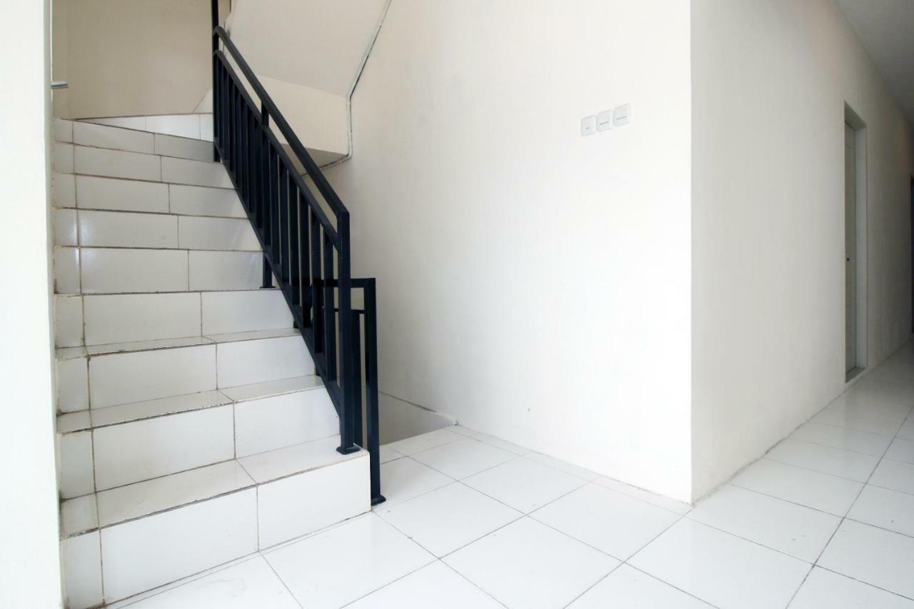 Kamar Keluarga Kampung Bali III Hostel Jakarta Ngoại thất bức ảnh