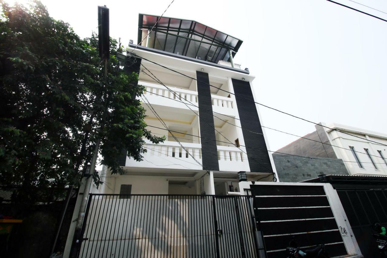 Kamar Keluarga Kampung Bali III Hostel Jakarta Ngoại thất bức ảnh