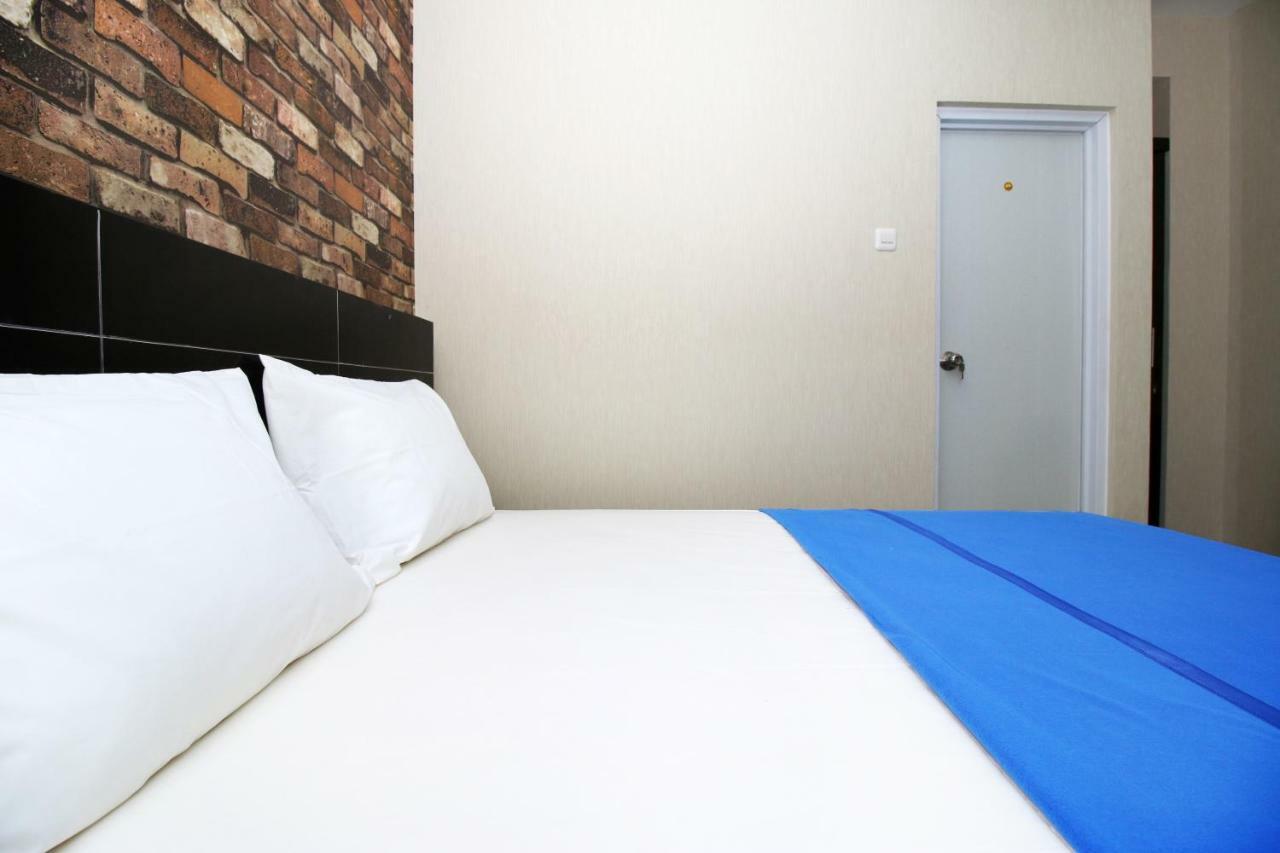 Kamar Keluarga Kampung Bali III Hostel Jakarta Ngoại thất bức ảnh