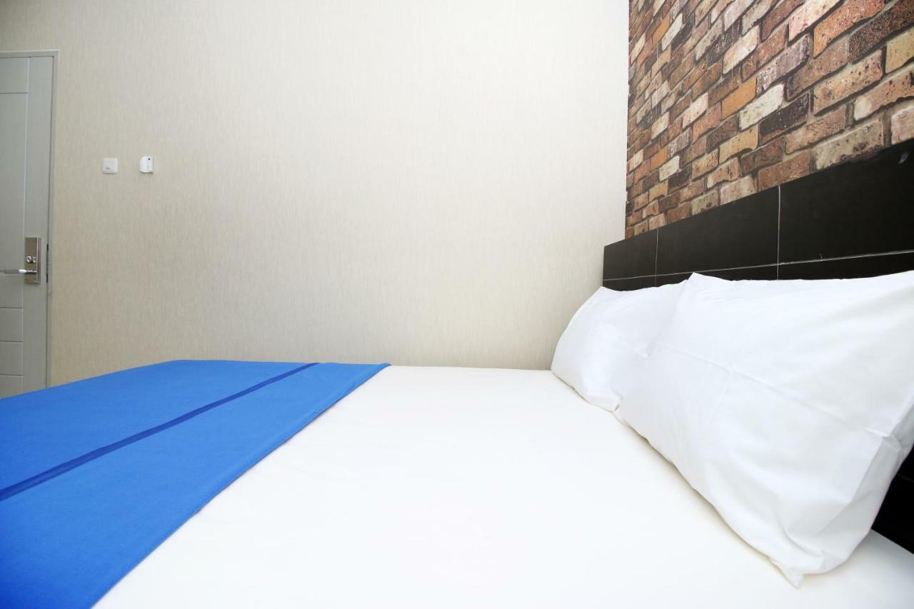 Kamar Keluarga Kampung Bali III Hostel Jakarta Ngoại thất bức ảnh